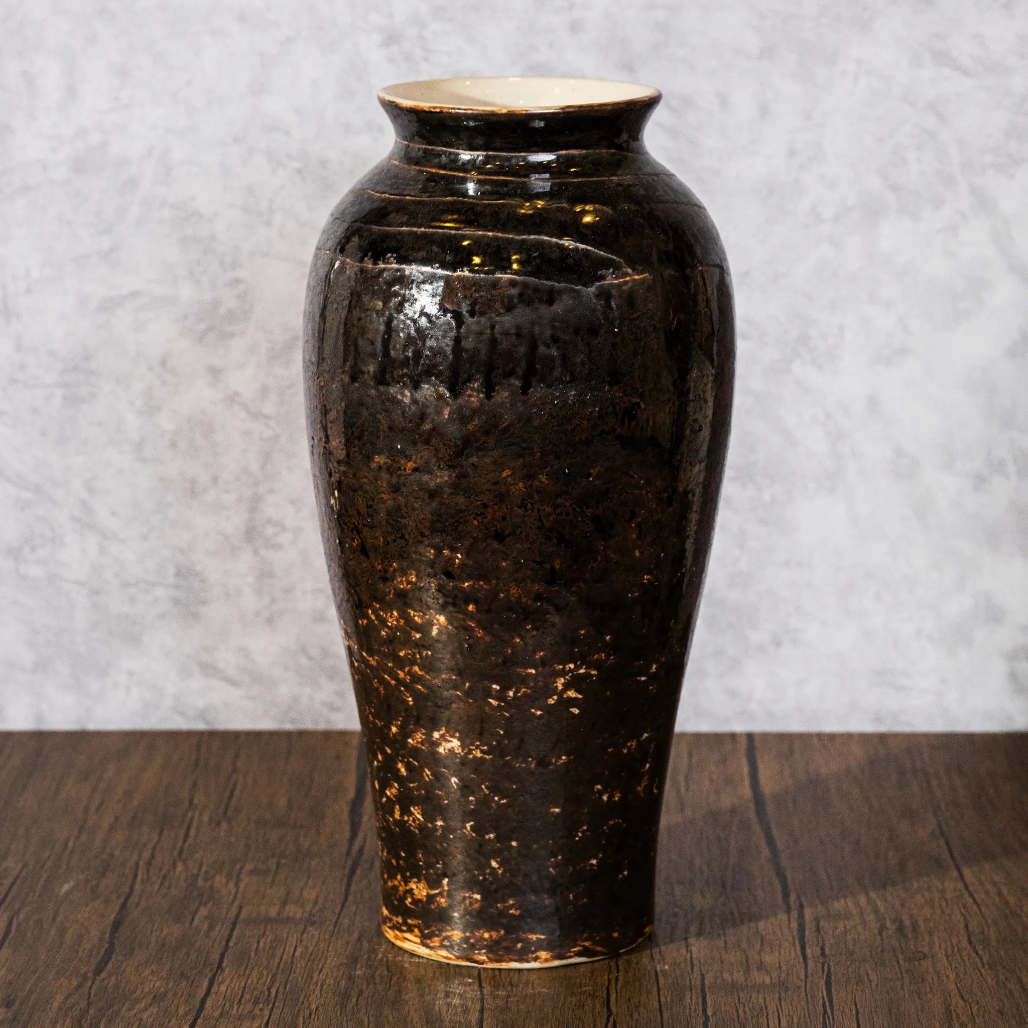 Unique Ceramic Vase - Black Pearl